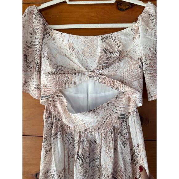 NWOT L’AGENCE Python Snake Skin Print Cut Out Front Silk Dress White Tan Size XS - Picture 3 of 4